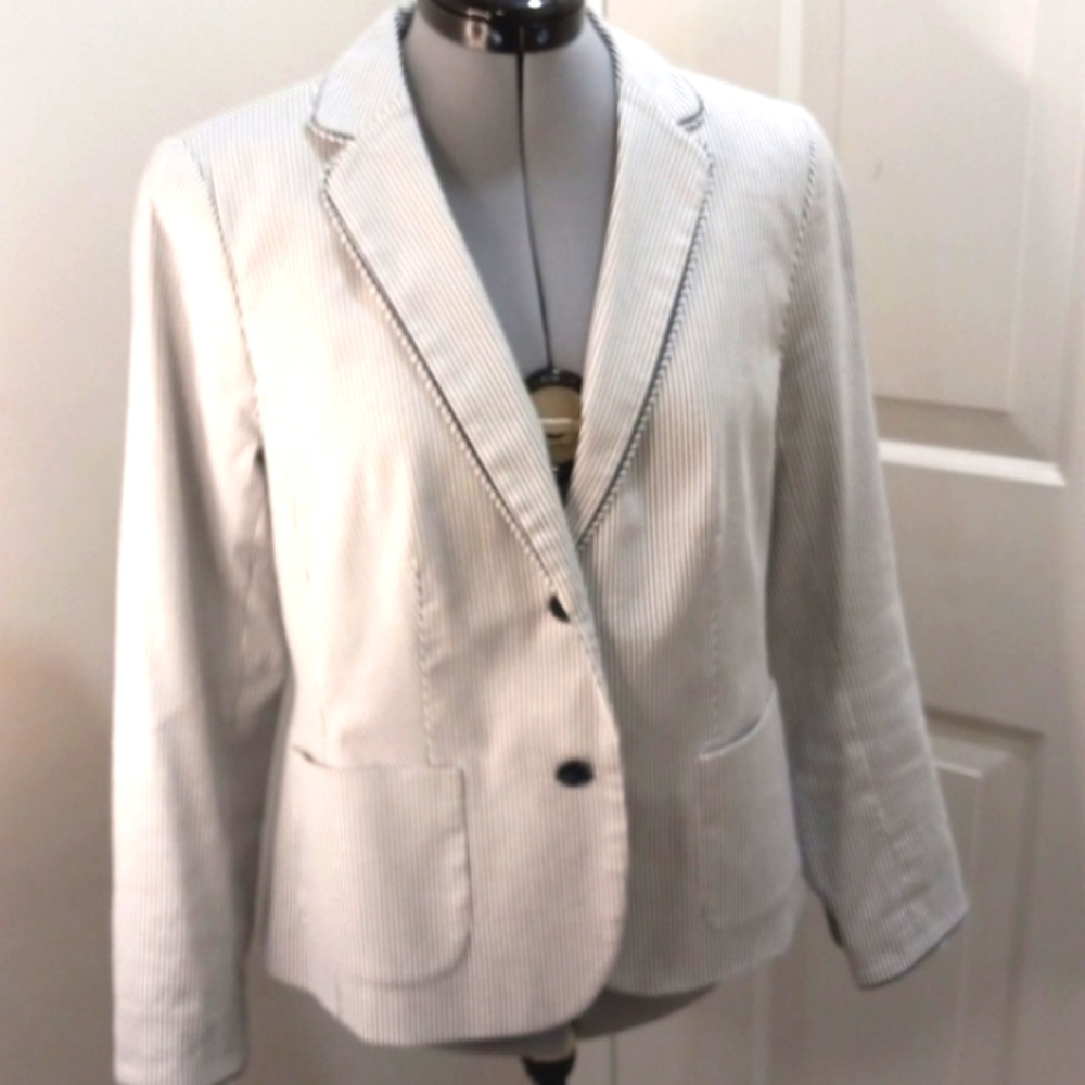 Talbots Navy & White Pin Striped 2 Button Blazer Size 10p - Picture 3 of 5